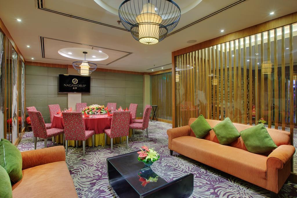 Nagaworld Hotel & Entertainment Complex Phnom Penh Exterior photo